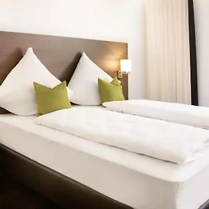 Mo By Wmm Hotel